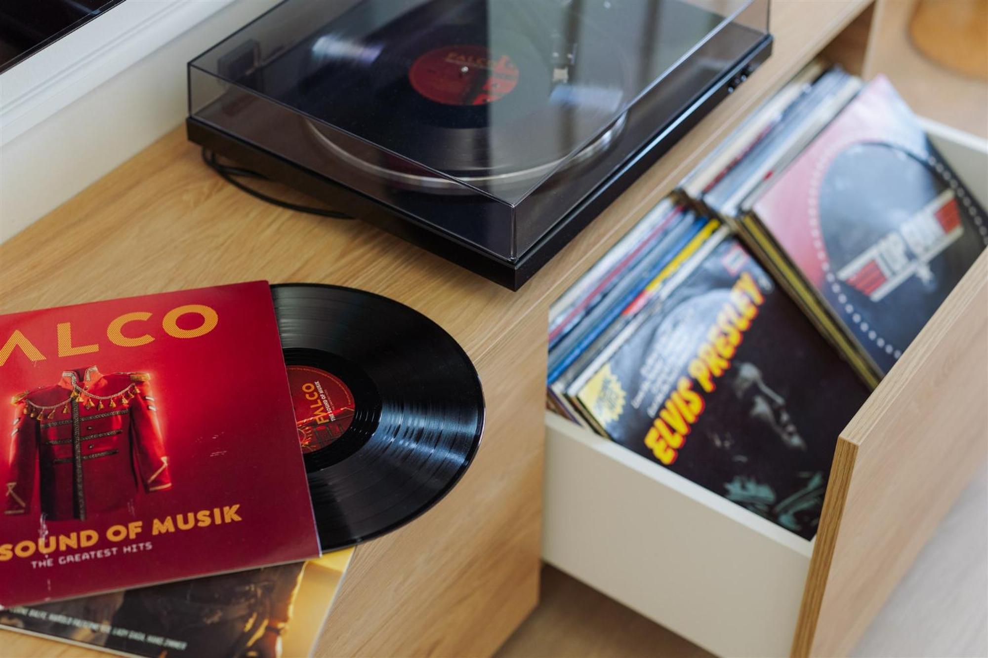 Good Vibe Studio Near Metro - Garage, Air-Conditioning, Vinyl Player Прага Экстерьер фото